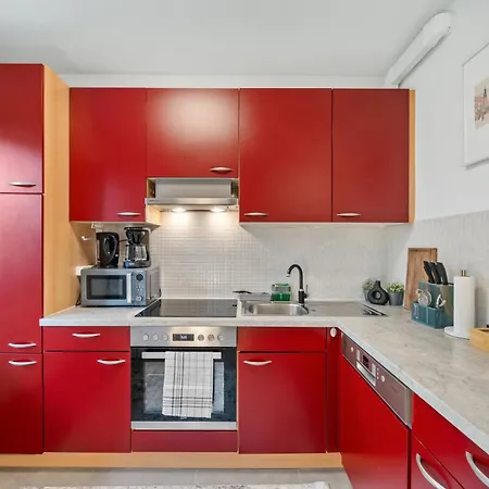 Cozy Near Airport & Center With Private Garden * Швехат